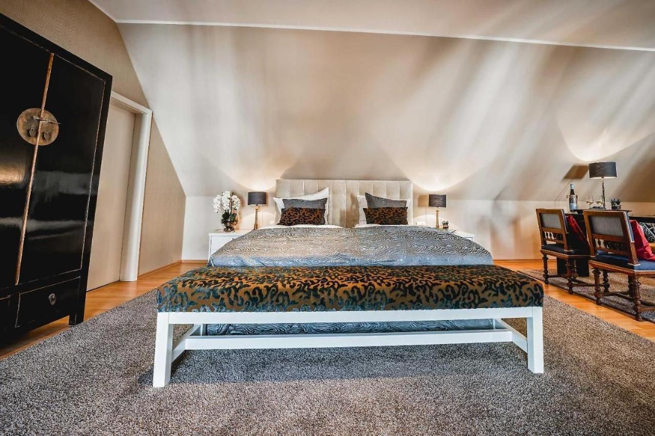Gutshotel Weingut Schloss Reinhartshausen Eltville am Rhein Bagian luar foto